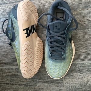 NWOT Nike Air Zoom shoes